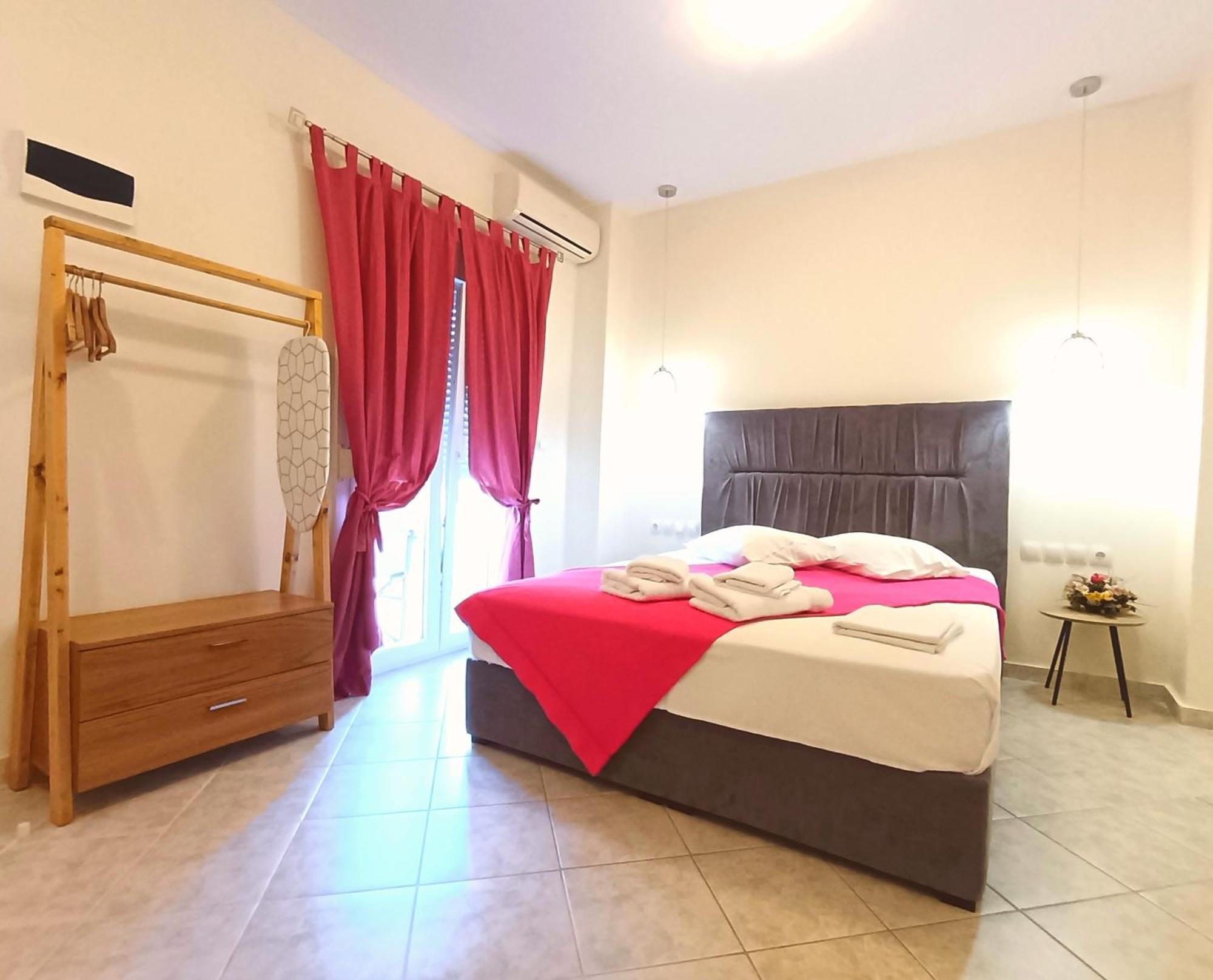 Giorgos Apartments Скала-Фуркас Экстерьер фото