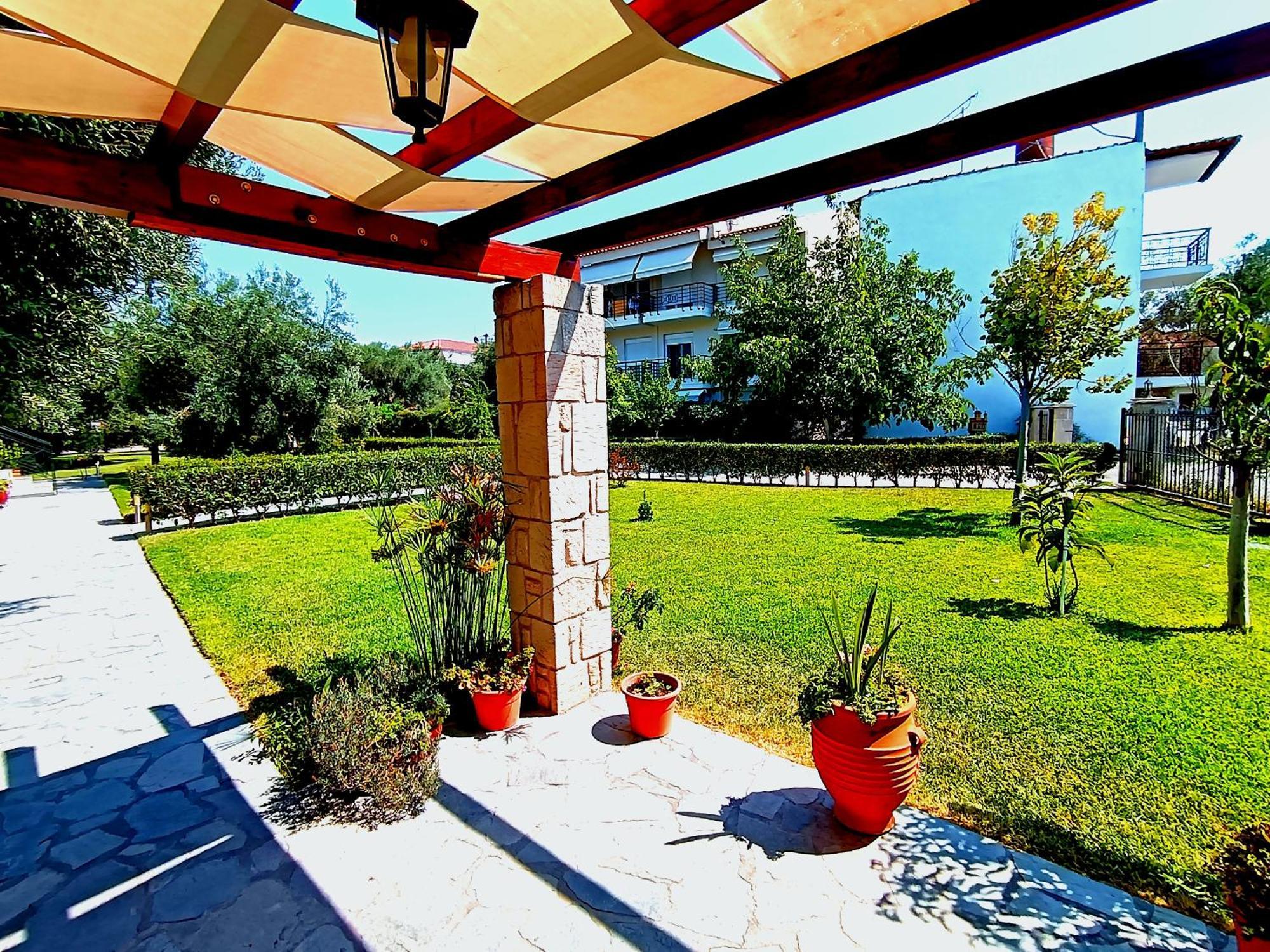 Giorgos Apartments Скала-Фуркас Экстерьер фото